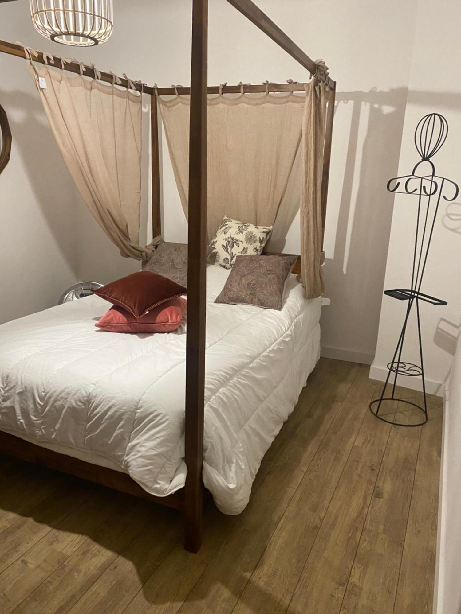 Bel Appartement En Plein Coeur De Carpentras ภายนอก รูปภาพ